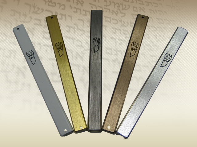בתי מזוזות אלומיניום בגוונים שונים