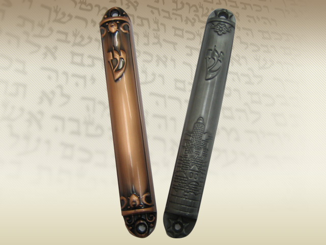 נרתיקים מפיוטר - עיטורים רקועים